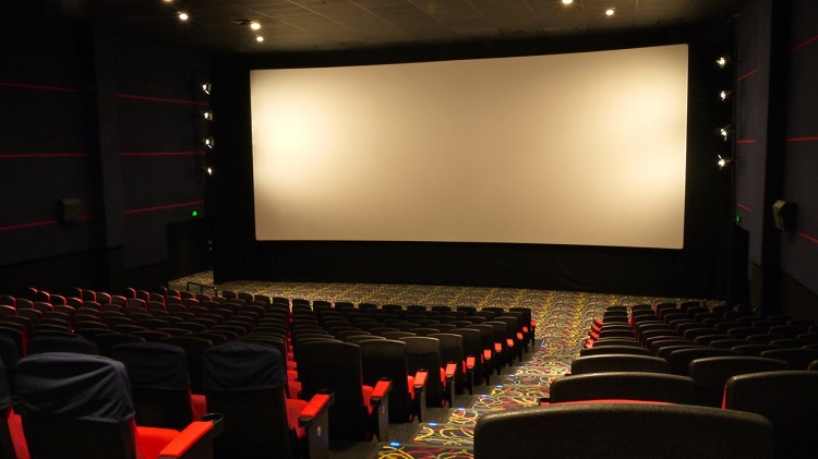 Watak Orang Jepang Sesuai Tempat Duduk di Bioskop
